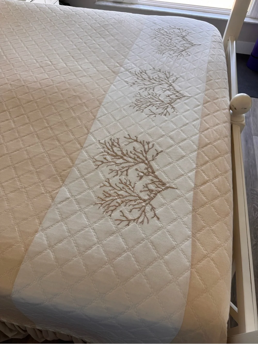 OVERSIZED Coastal Embroidered Coral Quilt Set - King